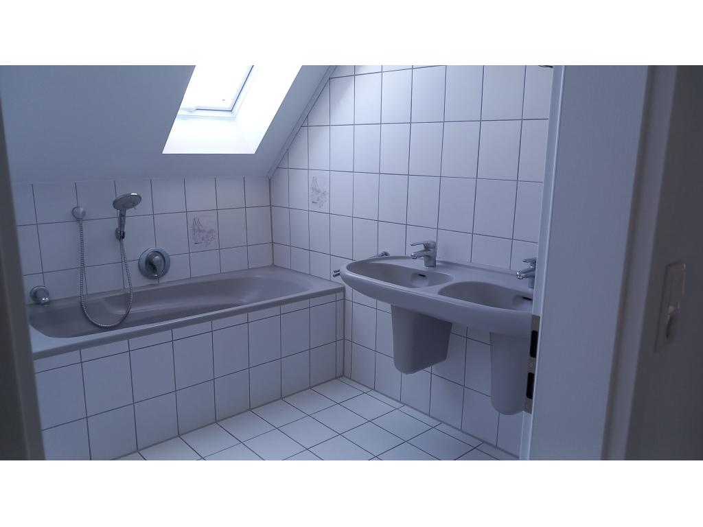4 Zimmer Wohnung: Badezimmer