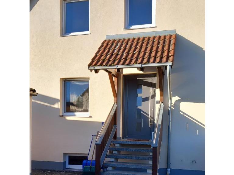 Hauseingang 4 Zimmer Wohnung: Hauseingang