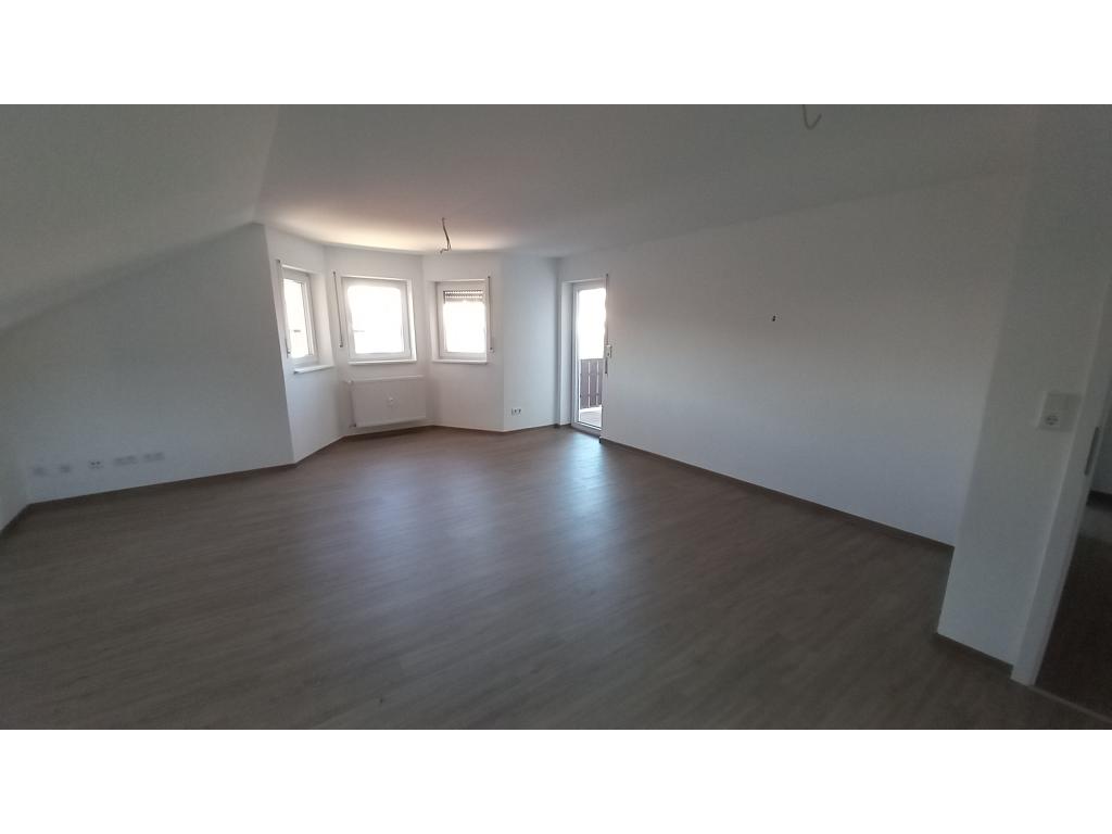 Wohnzimmer mit Erker Mehrfamilienhaus: Wohnzimmer mit Erker